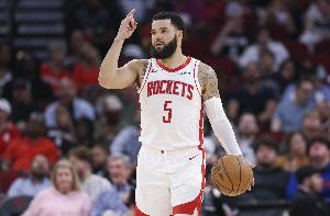 范弗里特：历经18次试训未被选中，后来我发现有多种途径可进入NBA