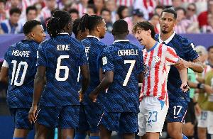 法国足协或向FIFA申请取消奥利塞对巴拉圭比赛的黄牌