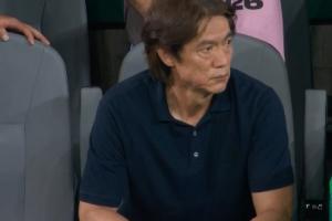 洪明甫评价踢球表现良好，韩媒猛烈批评：令人震惊！此役堪称球队世界杯史上最差表现
