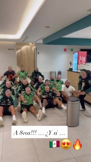 奥乔亚发布视频：墨西哥队友戴教练面具，模拟挪威划船庆祝8强对决