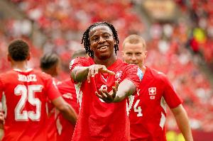瑞士第二次在大型比赛中作为小组第一晋级，上次是在2006年世界杯。