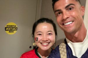 嫉妒！中国女球迷电梯间偶遇C罗，被带至消防通道合影